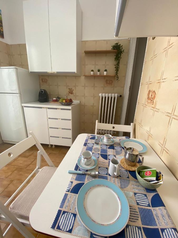 Appartement Dimora De Amicis 88 à Bari Extérieur photo