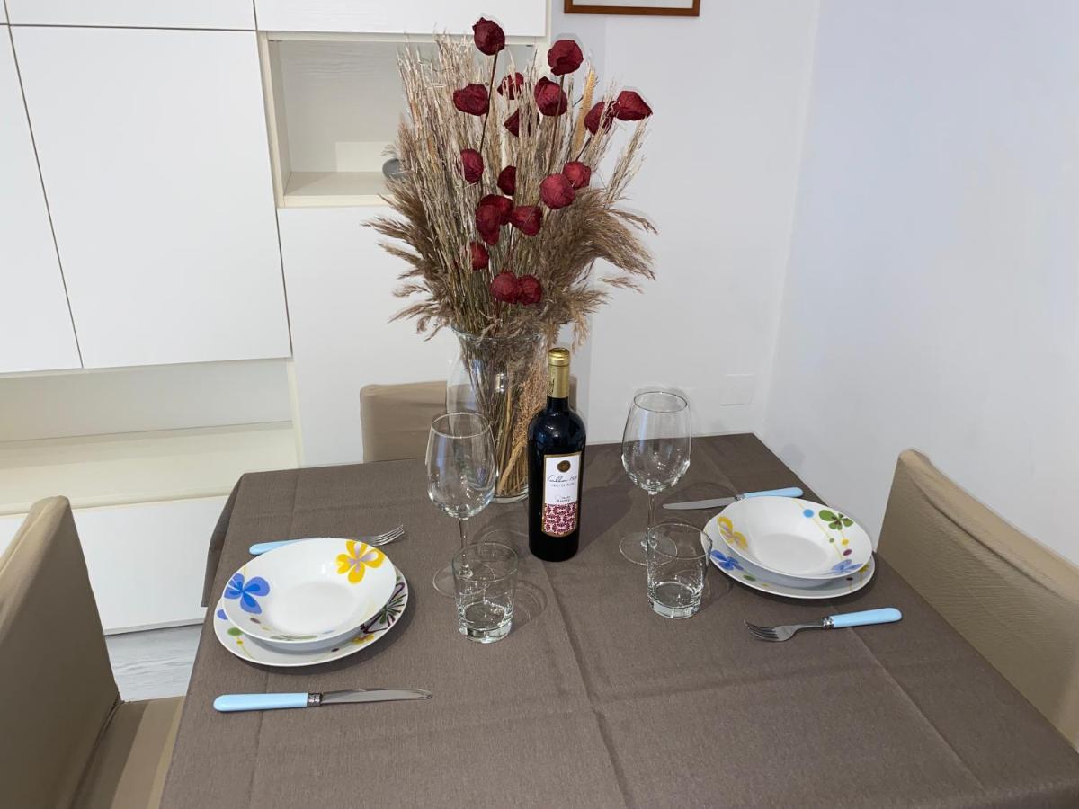 Appartement Dimora De Amicis 88 à Bari Extérieur photo
