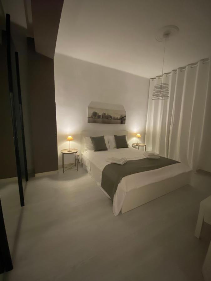 Appartement Dimora De Amicis 88 à Bari Extérieur photo