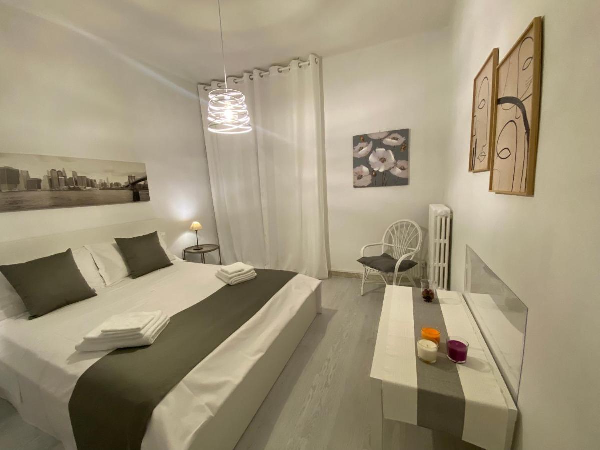 Appartement Dimora De Amicis 88 à Bari Extérieur photo